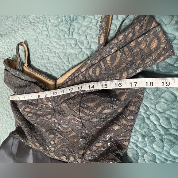 RM Richards Gown Sz 8P Dress Gray Lace Sequins Bow Hi-Low V-Neck Looks New! - Picture 6 of 11